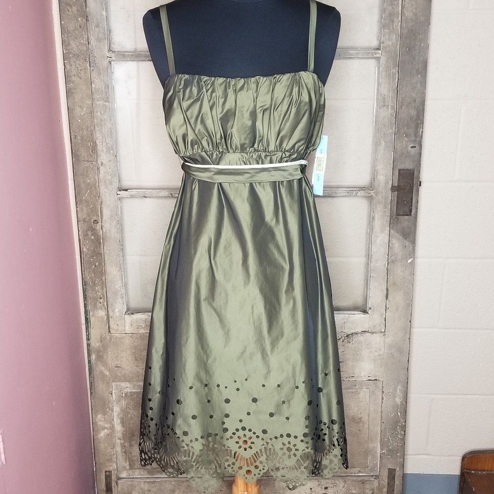 NWT Antonio Melani dress size 6 green olive formal